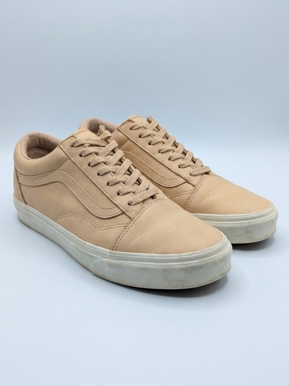 Vans Low-Top Sneakers in Beige